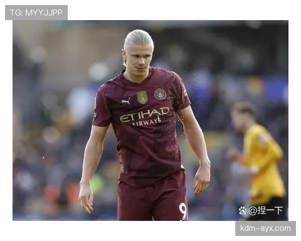 阿圭罗禁区神勇发挥扭转战局，关键进球改写比赛走势