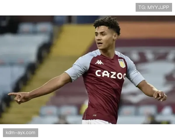 奥利·沃特金斯：被低估的进球效率与战术价值解析